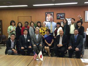 ハワイ州知事夫人、ハワイ大学、ハワイ州観光局、ハワイ州教育局とともに広島県教育委員会を訪問。